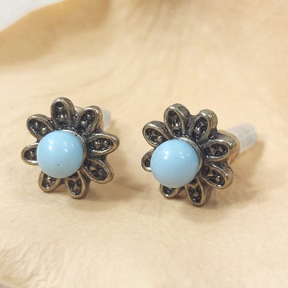 Silver Flower Stud Earrings Blue Stone Vintage Jewelry Jewel Trinket Gift f/Her - Picture 5 of 11